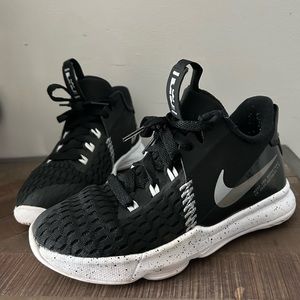 Nike basketball kids sneakers